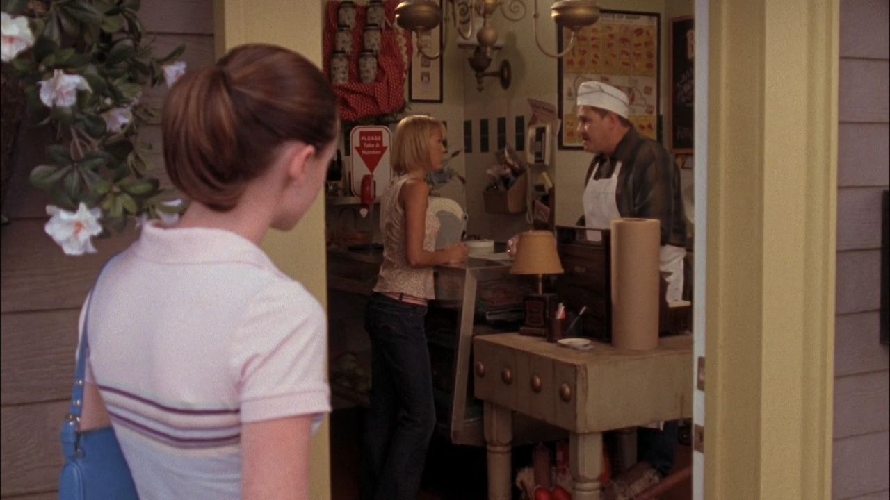 GilmoreGirlsS05E01-106.jpg