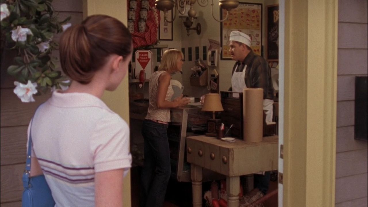 GilmoreGirlsS05E01-107.jpg