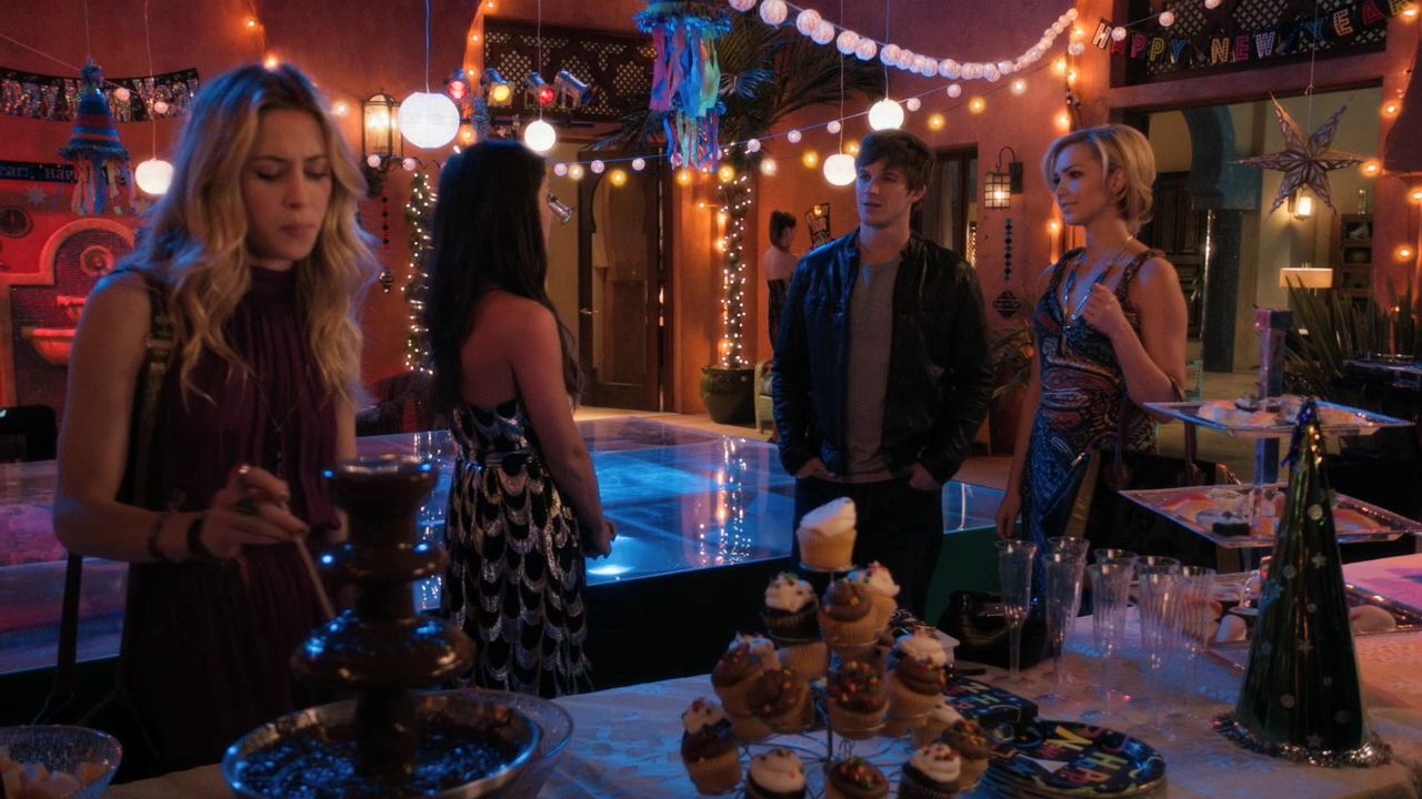 90210-S04E13-106.jpg