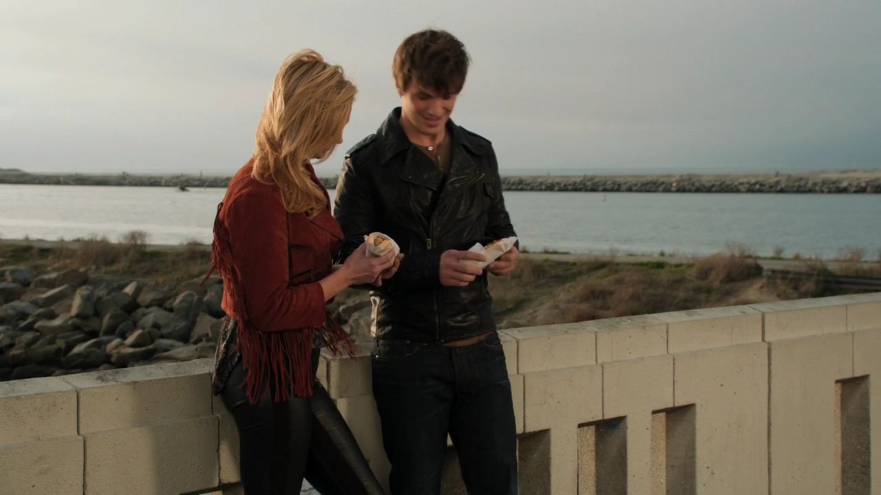 90210-S04E14-086.jpg