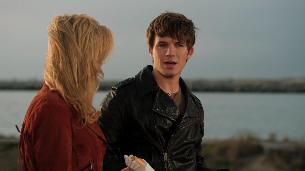 90210-S04E14-102.jpg