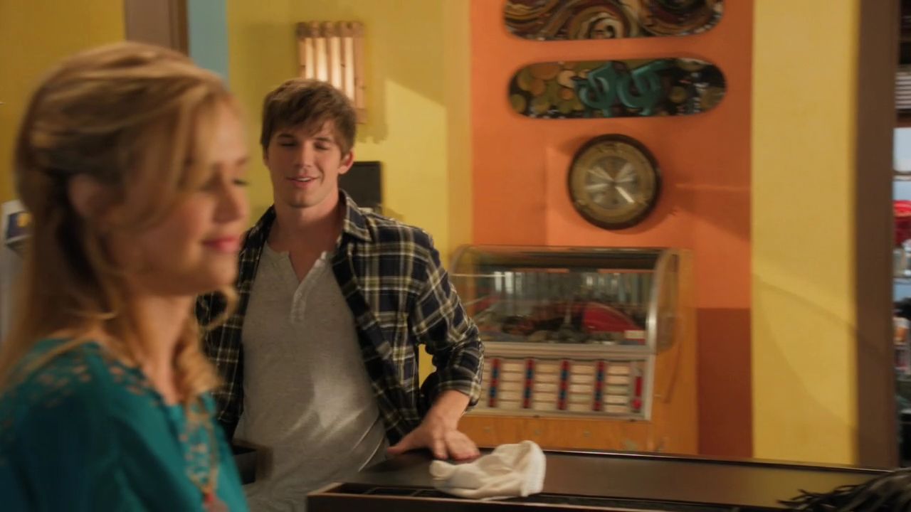 90210-S04E15-026.jpg