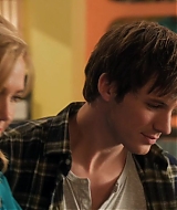 90210-S04E15-009.jpg