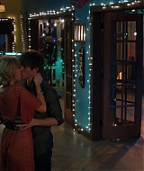 90210-S04E15-197.jpg