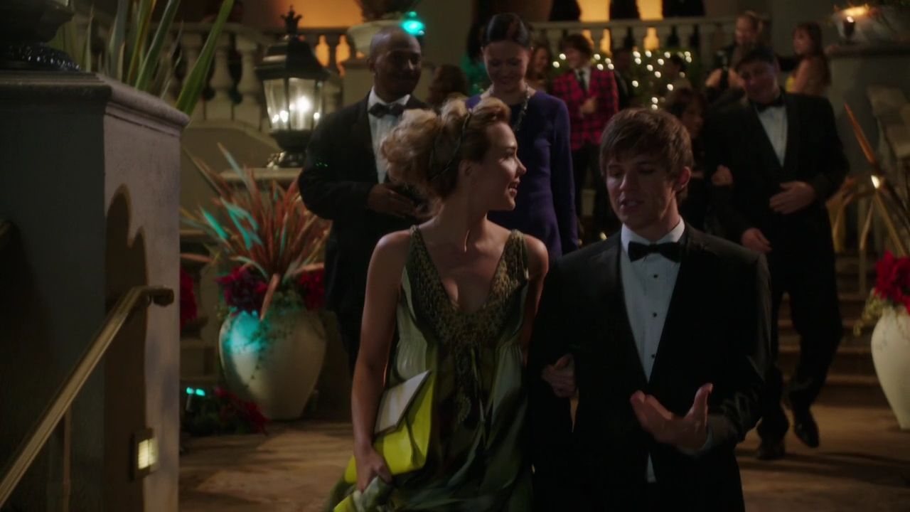 90210-S04E16-104.jpg