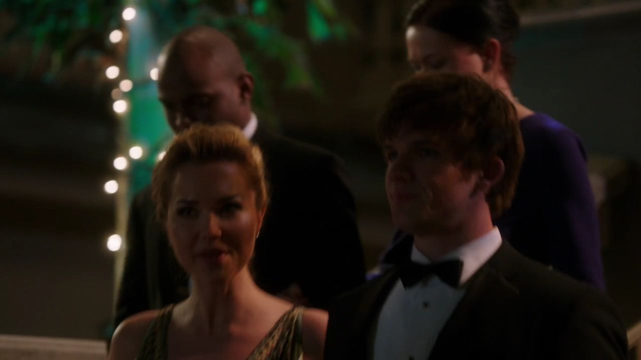 90210-S04E16-107.jpg