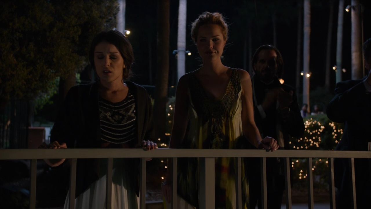 90210-S04E16-121.jpg