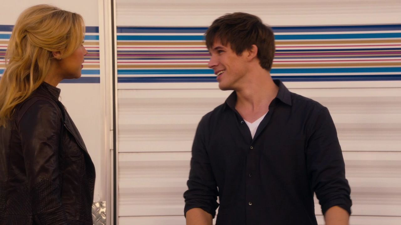 90210-S04E17-113.jpg