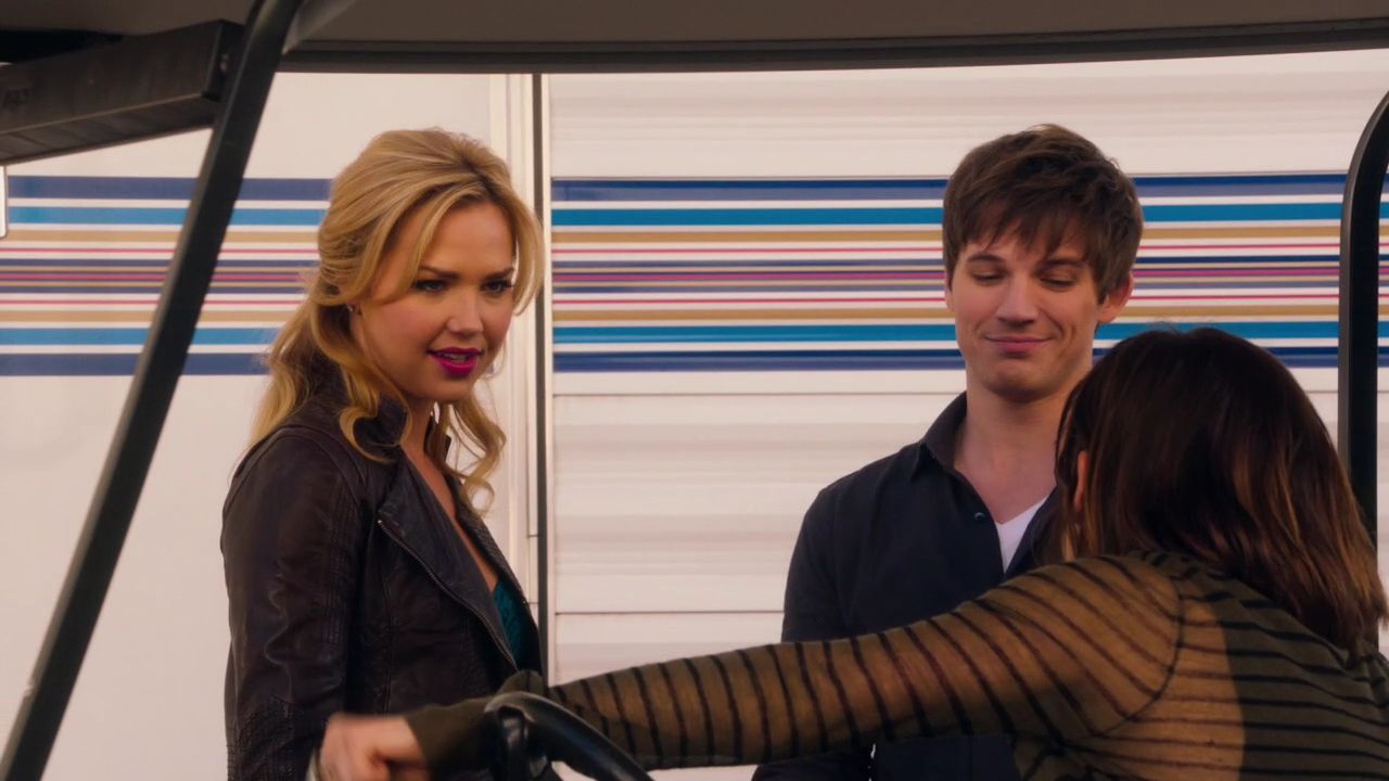 90210-S04E17-114.jpg