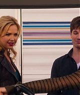 90210-S04E17-114.jpg