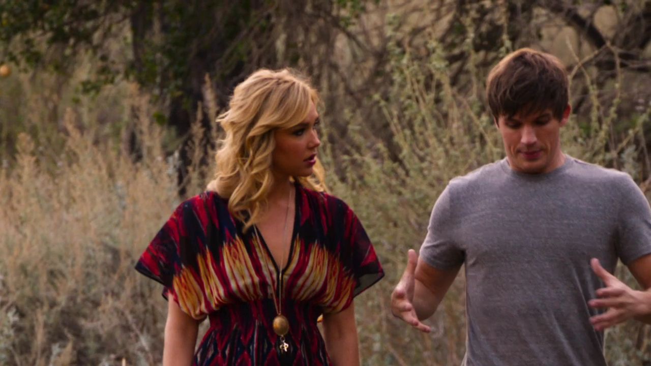 90210-S04E18-063.jpg