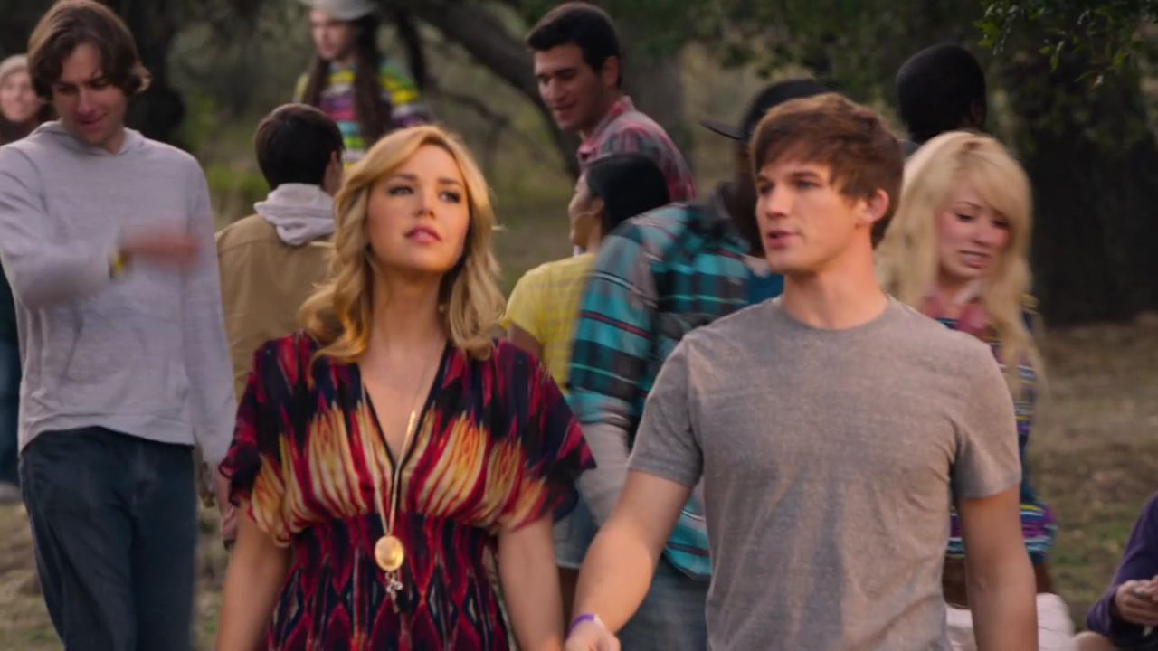 90210-S04E18-073.jpg