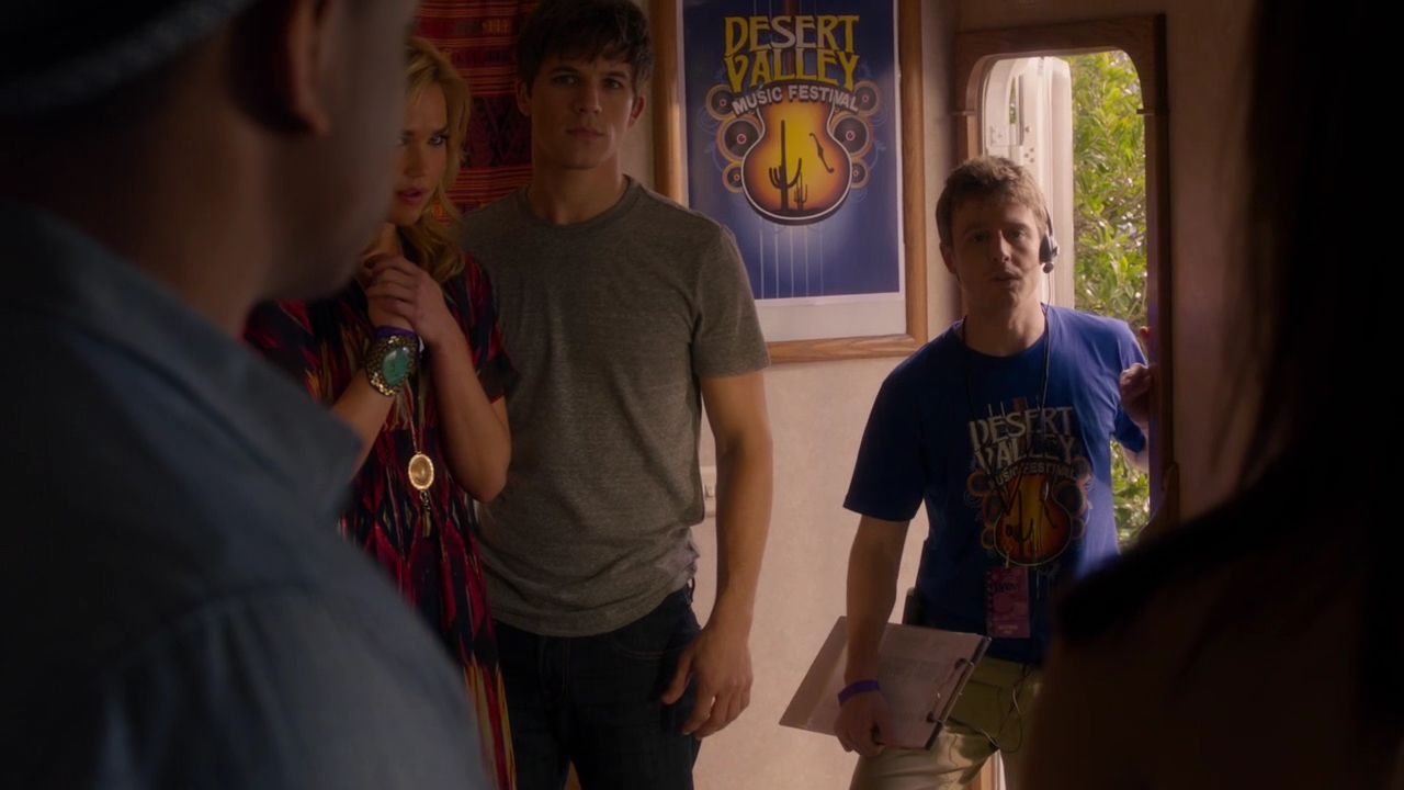 90210-S04E18-150.jpg