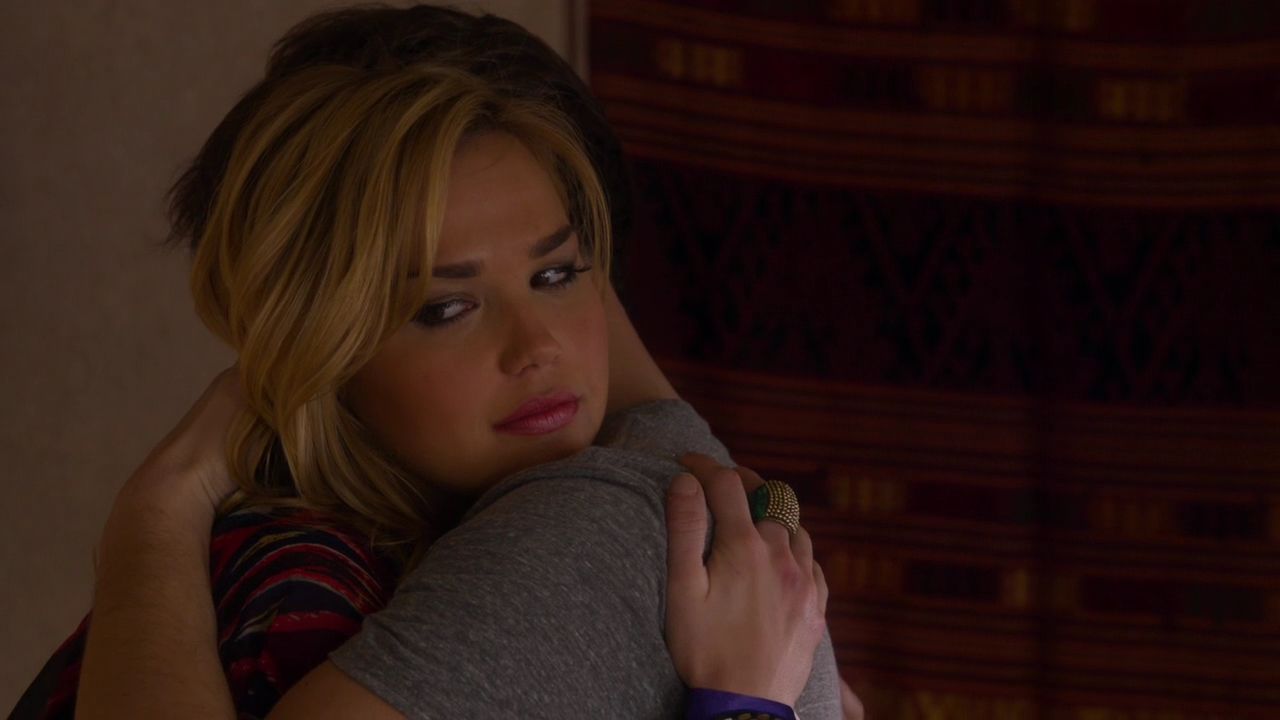 90210-S04E18-166.jpg