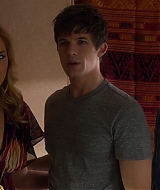 90210-S04E18-130.jpg