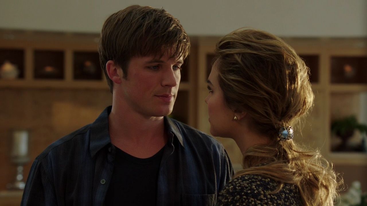 90210-S05E02-104.jpg