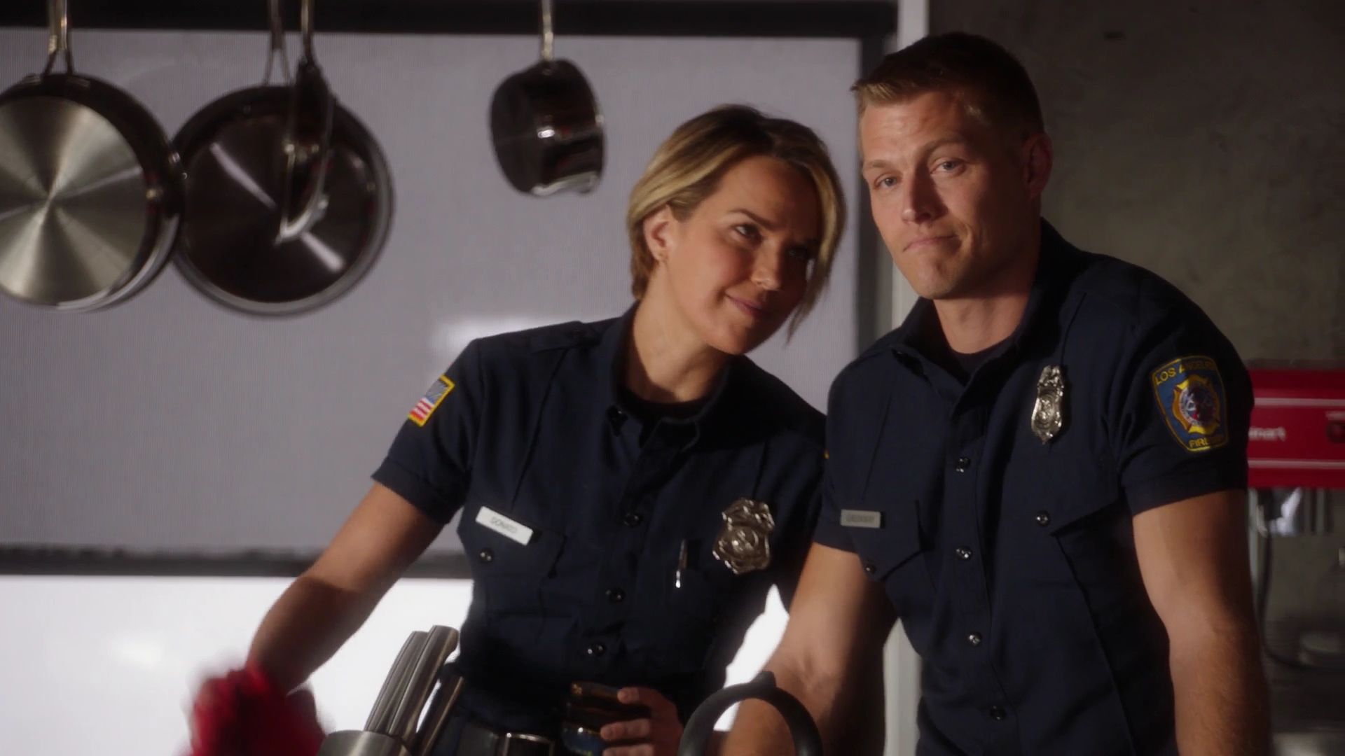 9-1-1-S05E13-071.jpg