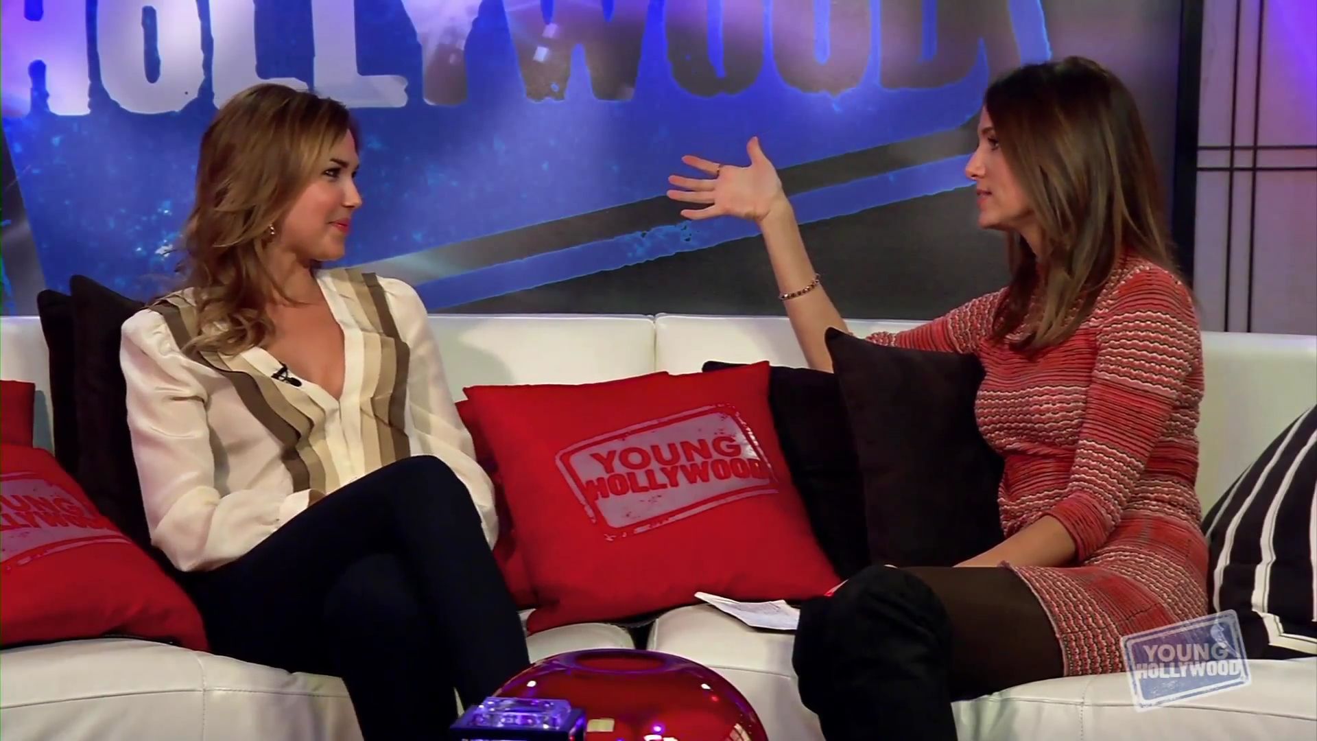 YoungHollywood-11-29-2012_169.jpg