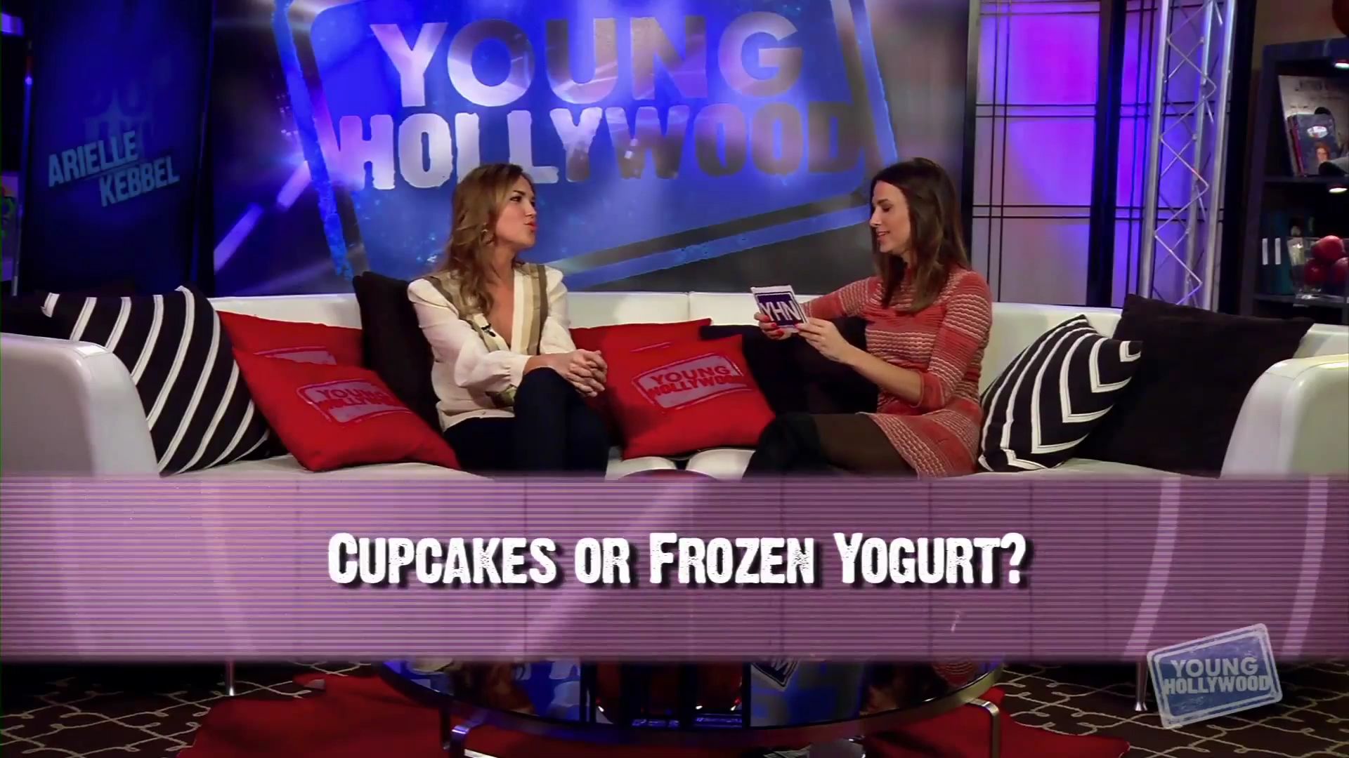 YoungHollywood-11-29-2012_256.jpg