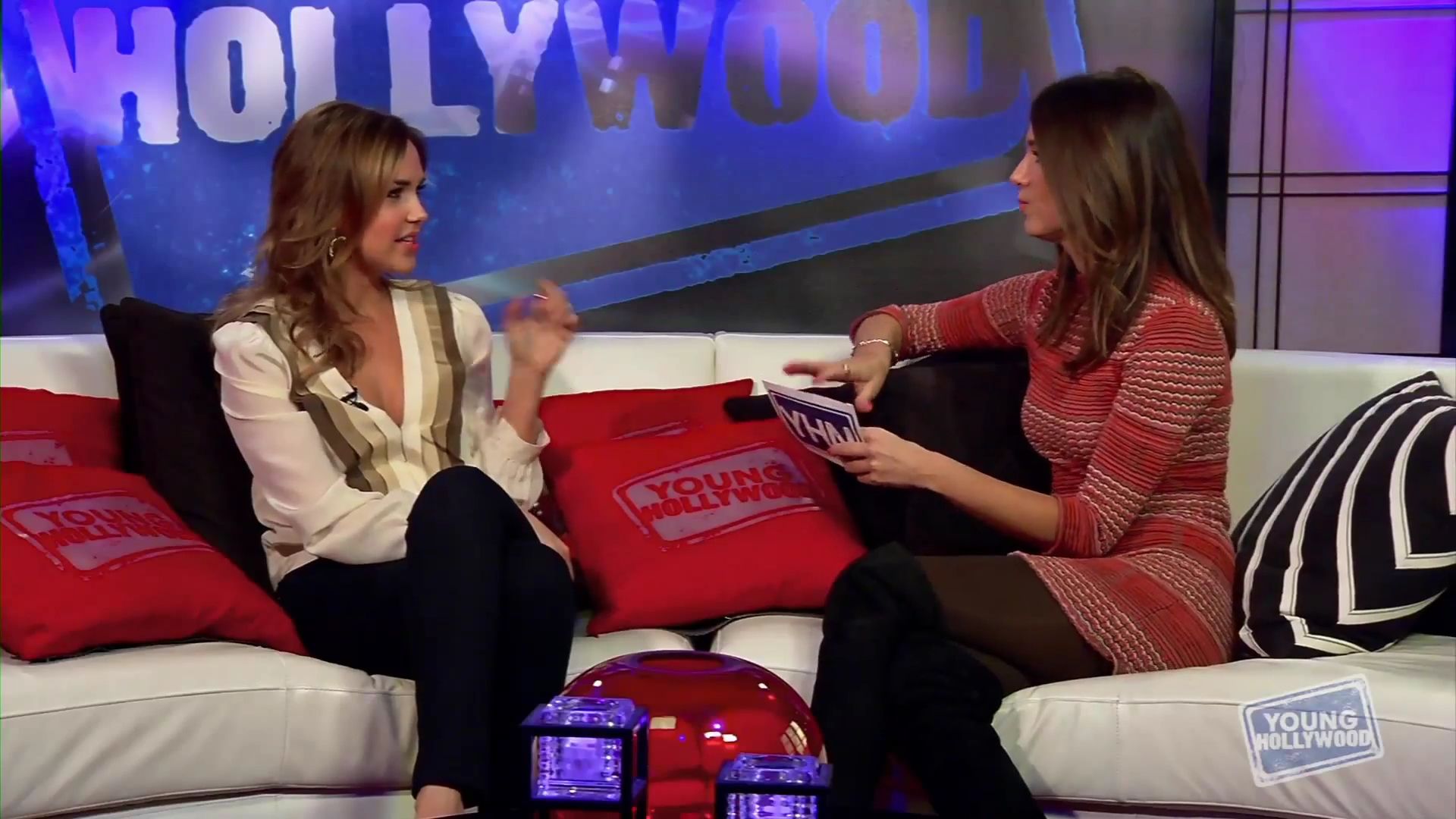 YoungHollywood-11-29-2012_271.jpg