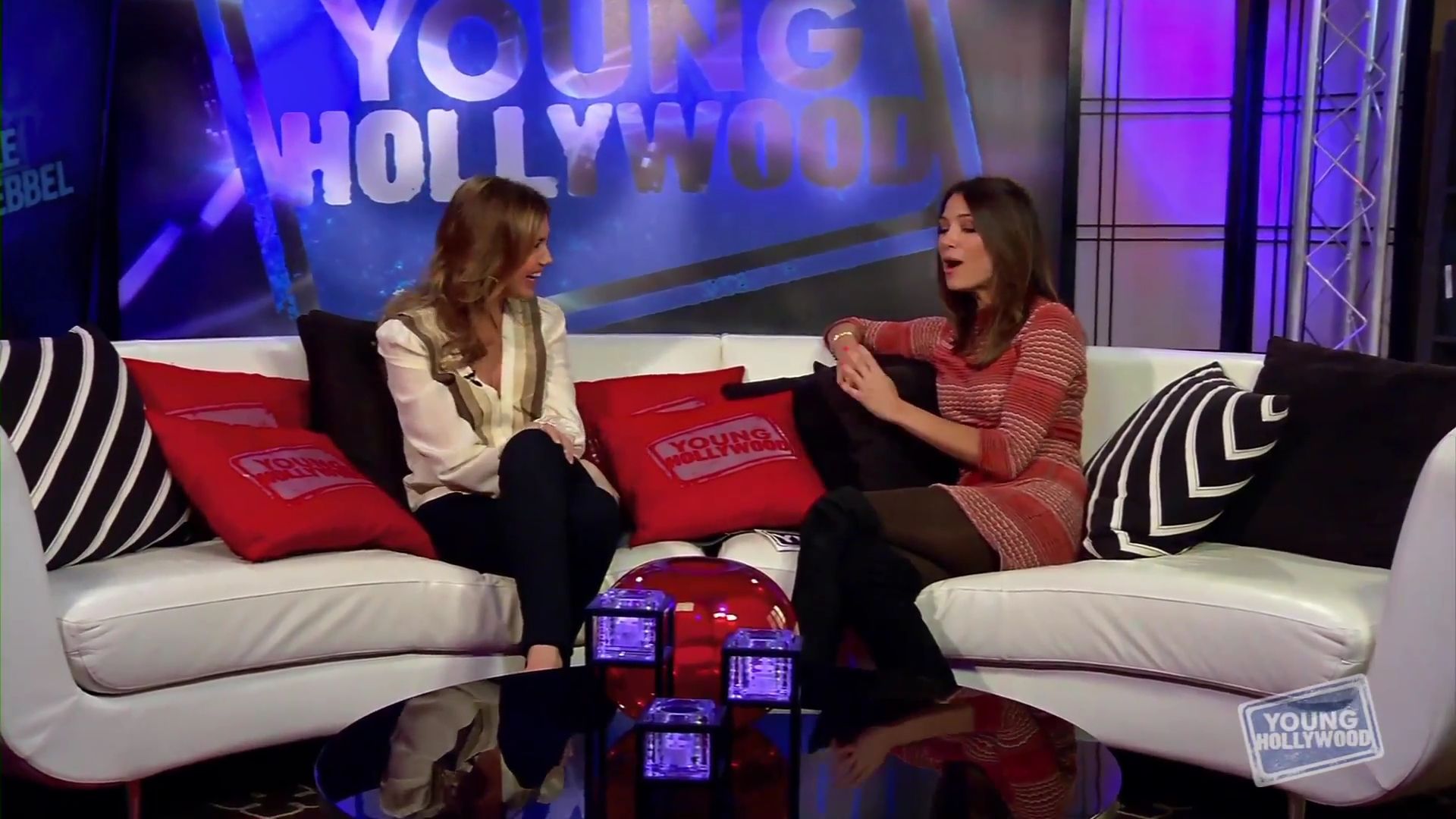 YoungHollywood-11-29-2012_292.jpg